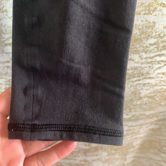 LULULEMON Athletic Grey High-Rise Cropped Fit Leggings - Picture 6 of 11